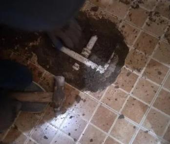 格尔木卫生间漏水维修公司为您分享下卫生间渗水如何处理及注意事项
